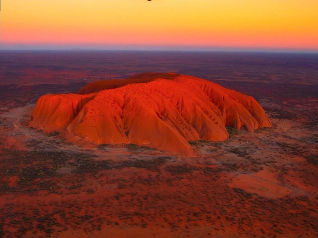 yt-youtube-to-mp3 | Participating in an Uluru Sunset Photography Contest