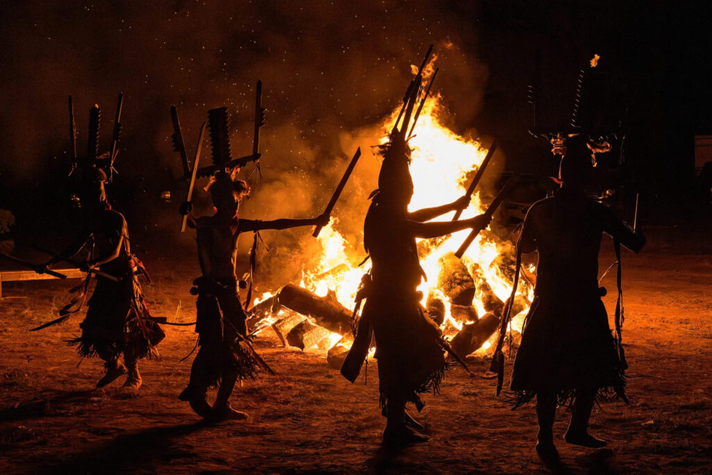 yt-youtube-to-mp3 | Taking Part in a Sunrise Ceremony with Local Aboriginal People